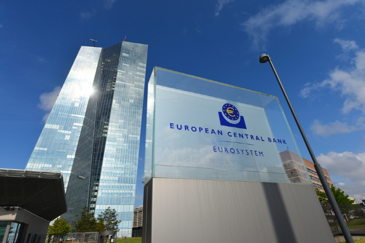 [토큰포스트 브리핑] ECB 총재 "FTX 붕괴... 더 광범위한 암호화폐 규제 미카 II 필요" 外